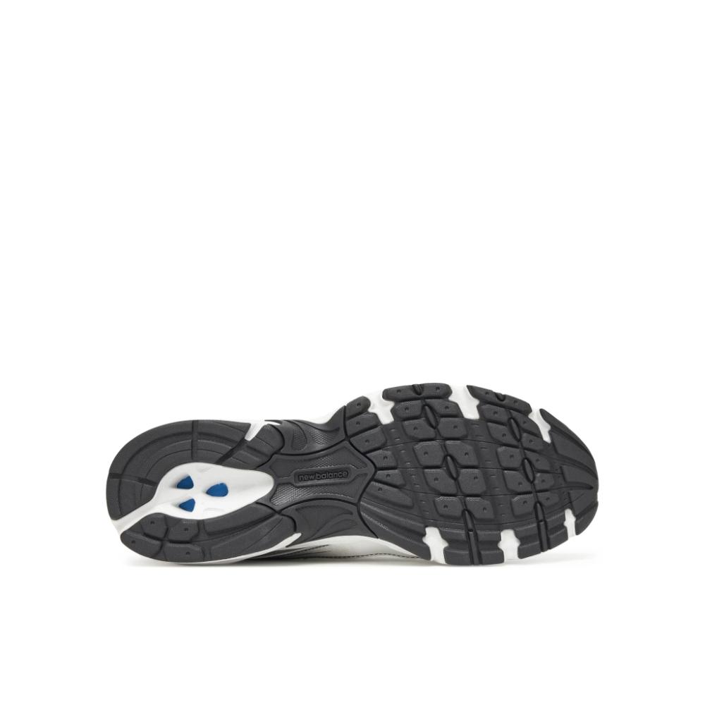 New Balance Sneakers U740