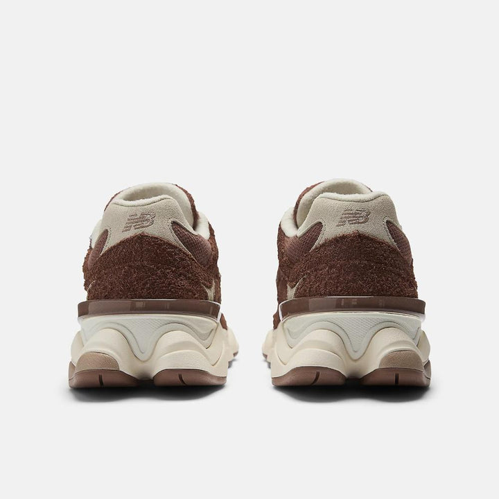 New Balance Sneakers 9060 Brown
