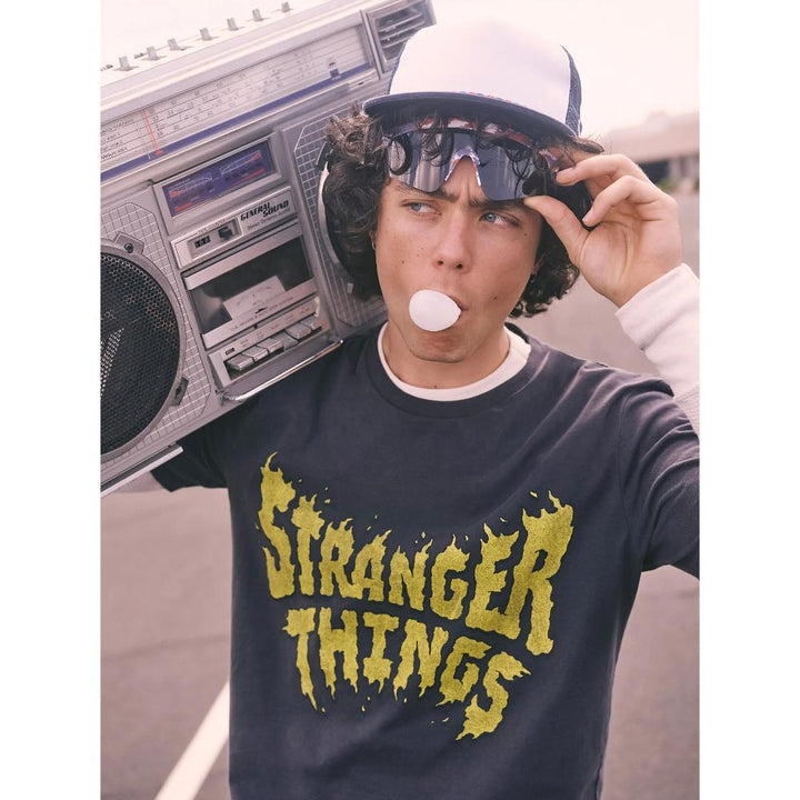 Wralgler X Stranger Things Tee Washed Black Uomo