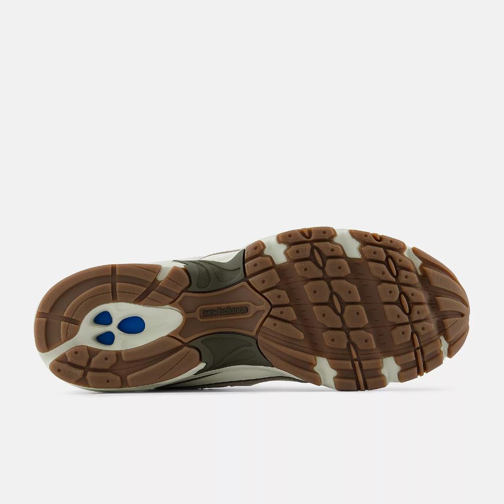 New Balance 740MU