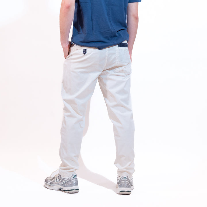 Berna Pantalone Con Pinces Panna