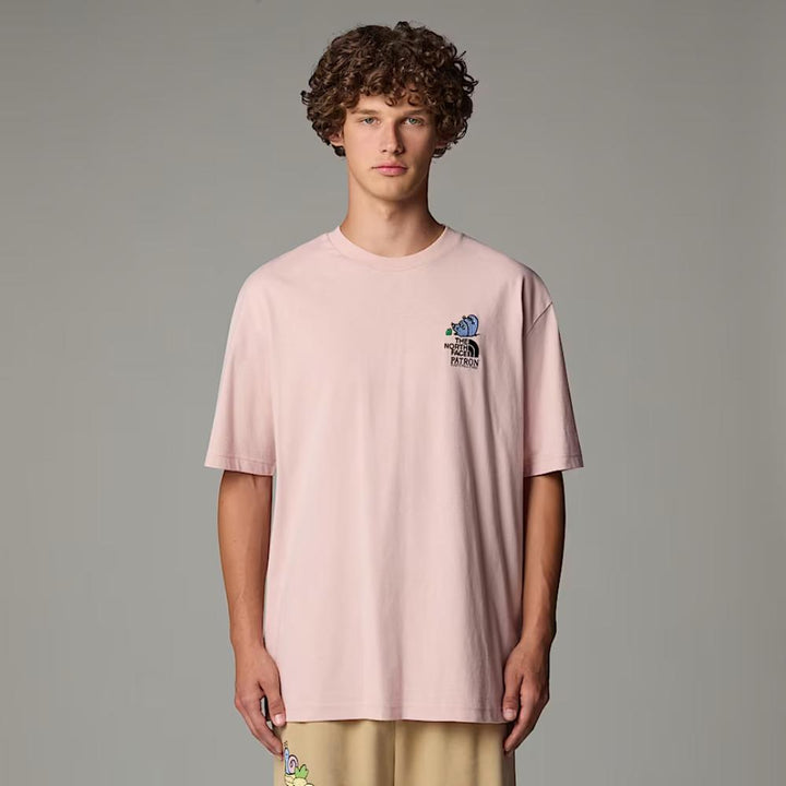 The North Face T-shirt Mountain Cleanup Oversized Uomo Pink Moss