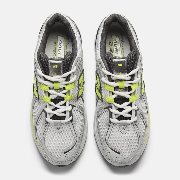 New Balance U1906R Light Silver Metallic con Alkaline Green