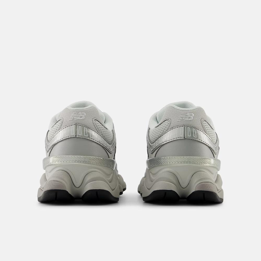 New Balance 9060 Scarpe Raincloud Con Truffle Salt